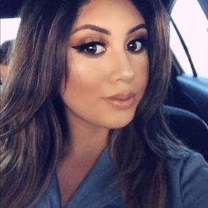 Meet your Posher, Vanessa